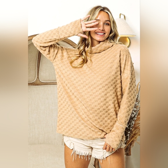 BiBi Designer Checkered Round Neck Thumbhole Long Sleeve Top - Picture 8 of 9